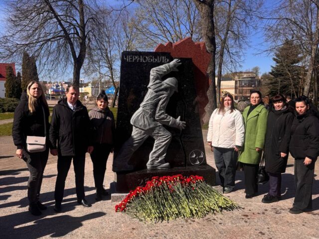 Торжественное открытие памятного знака в честь герое-ликвидаторов аварии на Чернобыльской АЭС